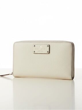 ✨ KATE SPADE New York Pebbled Leather Zip Around Wallet – White/Ivory/Neutral
